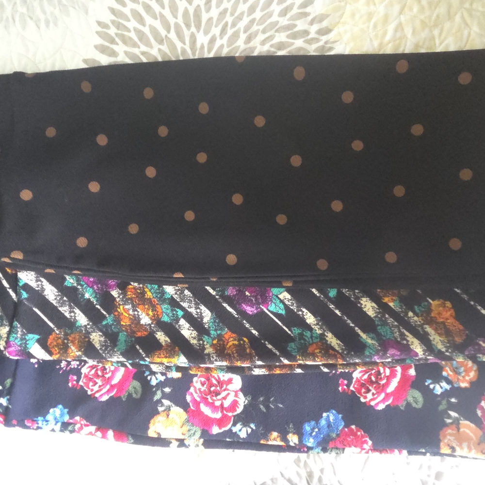 Lot of 3 LulaRoe CASSIE Skirts, 2 Large, 1 XL